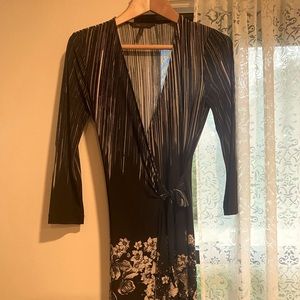 Navy and white BCBGmaxazria midi dress XS